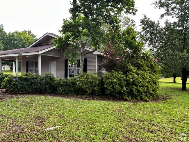 Building Photo - 2504 Kavanaugh Rd