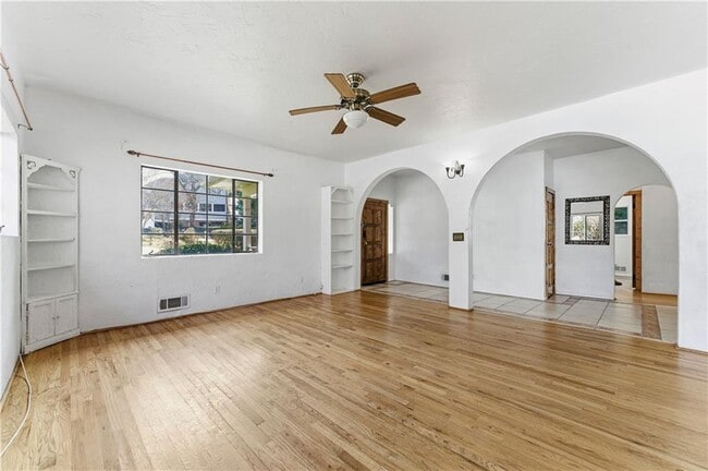 Building Photo - 1032 Standard Dr NE