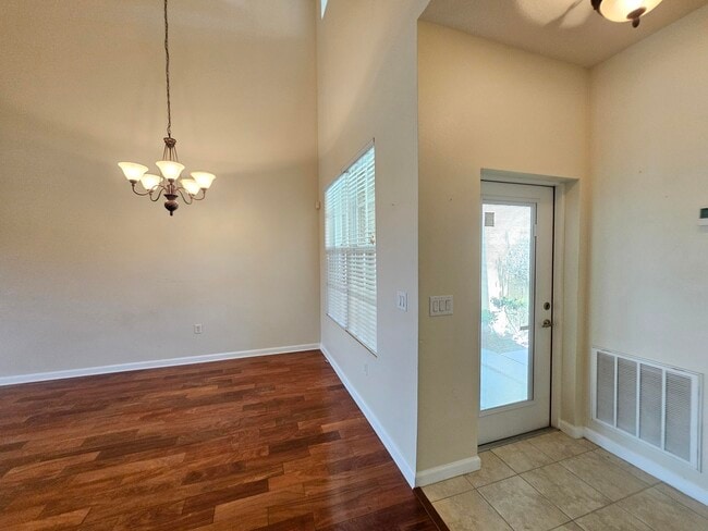 Building Photo - 3254 Arden Cir