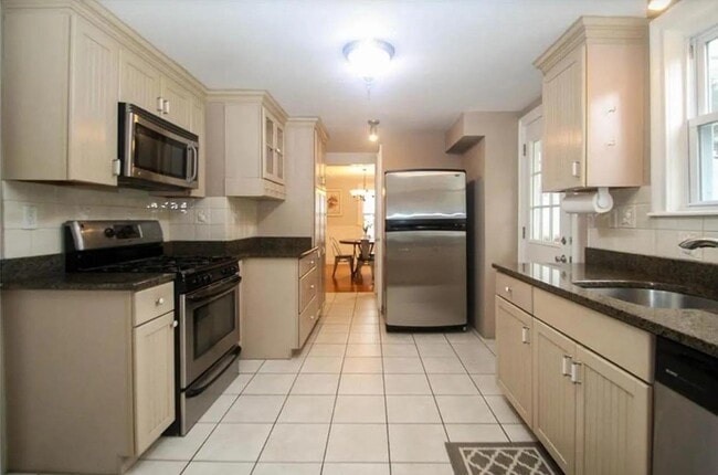 Foto del edificio - 12 Wood Creek Rd