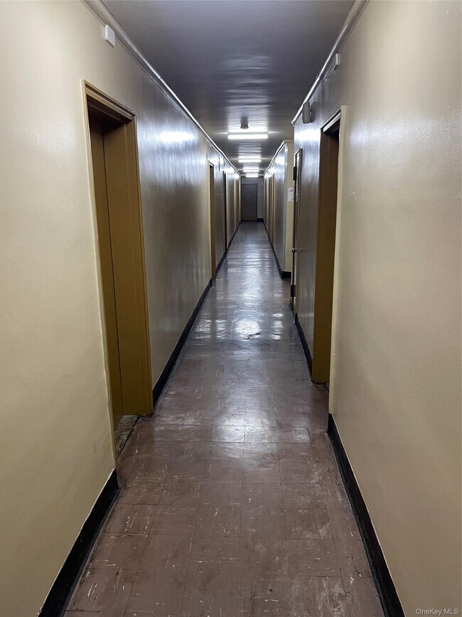 Foto del edificio - 170-06 88th Ave