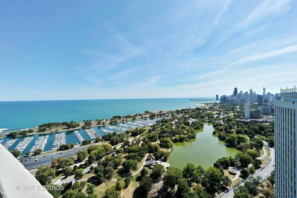 Foto del edificio - 2650 N Lakeview Ave