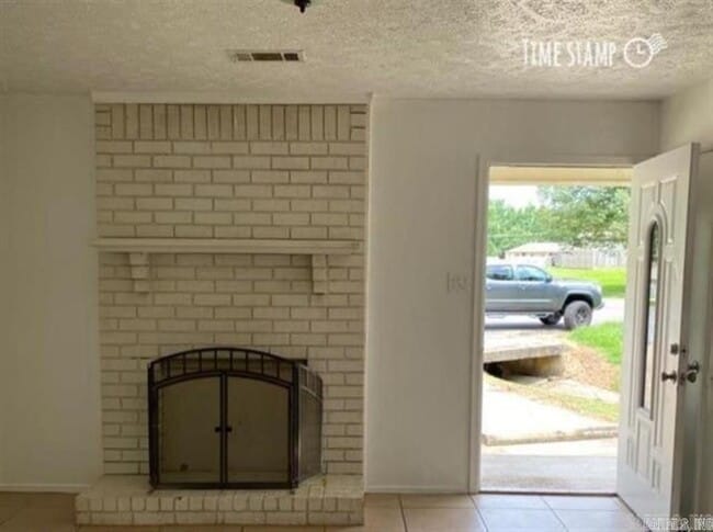 Building Photo - 109 N Park St