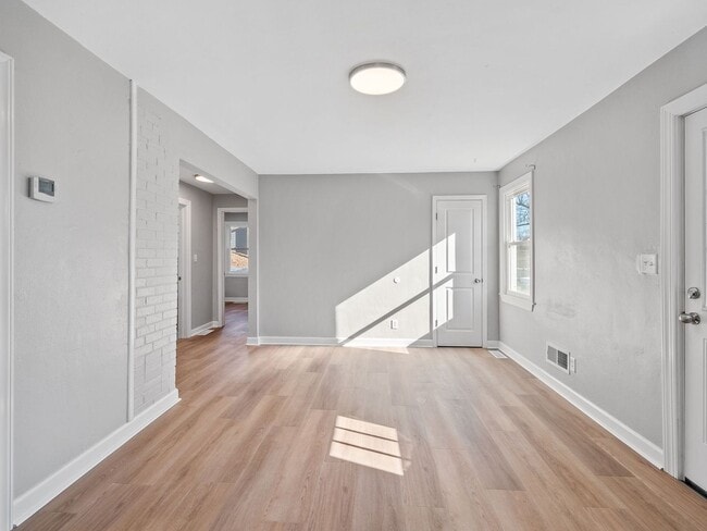 Foto del edificio - 2 Bedroom, 1 Bathroom newly renovated home for rent off Williamson Rd!