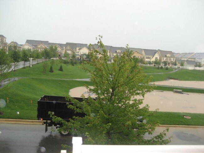 Foto del edificio - 12853 Murphy Grove Terrace
