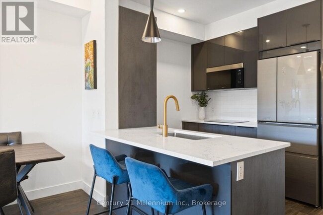 Building Photo - 20 Beckwith Ln