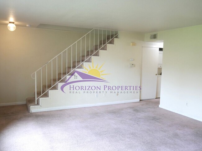 Foto del edificio - 3 Bed 2.5 Bath 1,380 sqft Townhome in Carm...