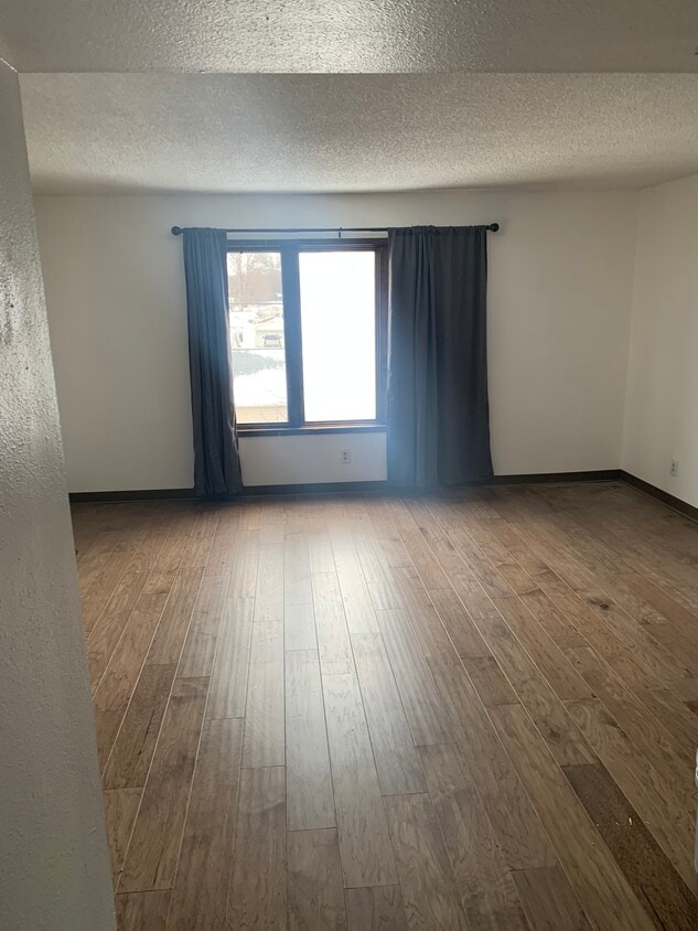 2255 Fairway Ln Unit 2255, Waterloo, IA 50701 2255 Fairway Ln