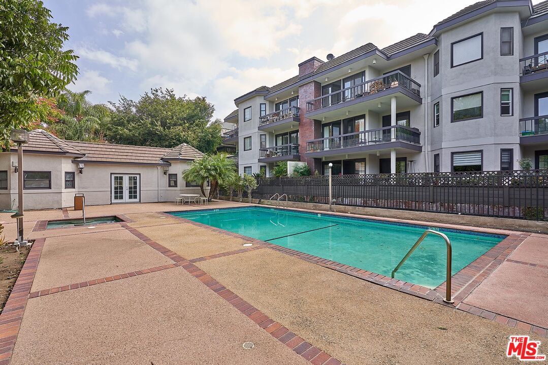 4595 Wilshire Blvd Unit 104, Los Angeles, CA 90010 Condo for Rent in