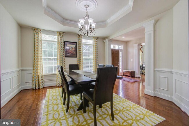 Foto del edificio - 25089 Balcombe Terrace