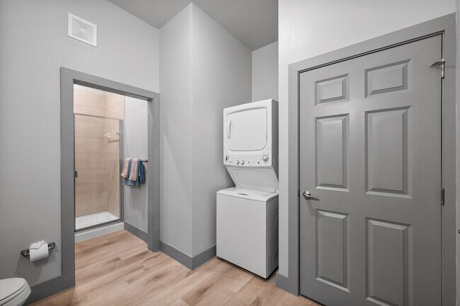 Building Photo - The Gibson