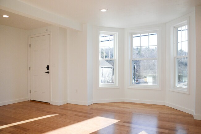 Foto del edificio - 548 Main St