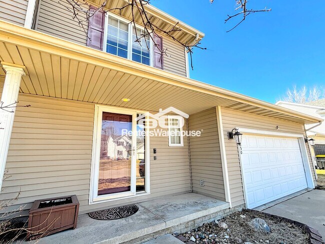 Foto del edificio - 330 NE Cardinal Ln