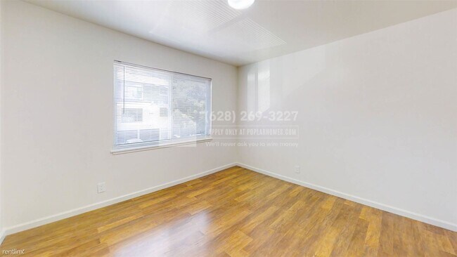 Building Photo - 2 br, 1 bath Duplex - 5512 Hilton Street -