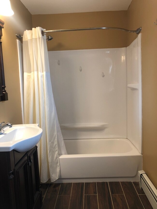 Building Photo - 1609 US-9W