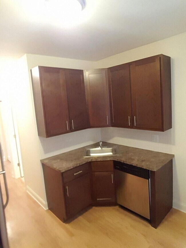 Foto del edificio - 2 bedroom in Chicago IL 60625