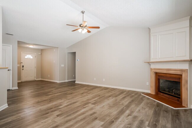 Foto del edificio - 204 Yellow Jasmine Path