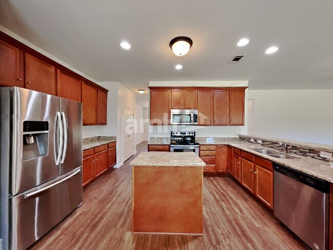 Foto del edificio - 106 E Cavendish Dr