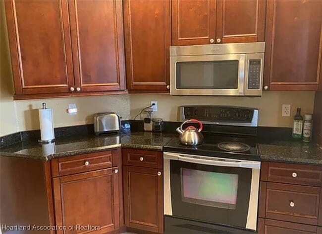 Foto del edificio - 5016 Friars Cove St