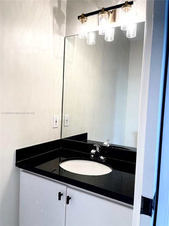 Foto del edificio - 3512 SW 171st Ave