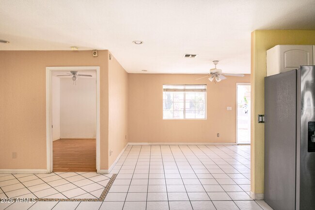 Foto del edificio - 15861 N 20th St