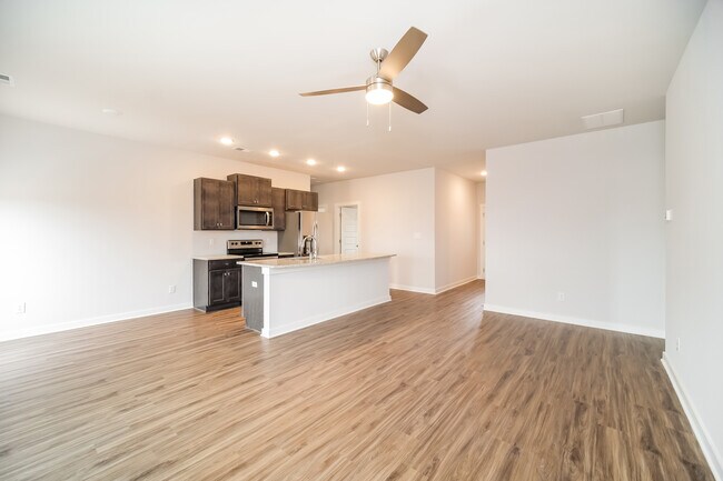 Building Photo - 26240 Valley Ridge Rd, Madison, AL