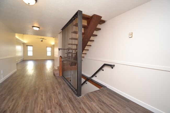 Photo - Awesome 5 bed 3 bath Home in Murray!!!