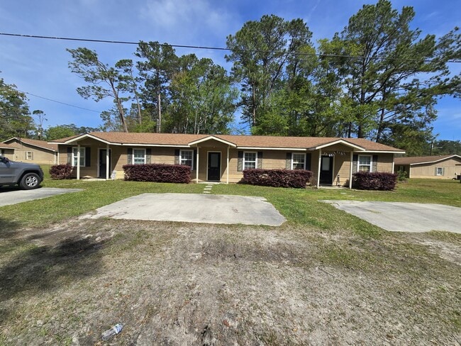 Building Photo - 403 E Lawnwood Ave