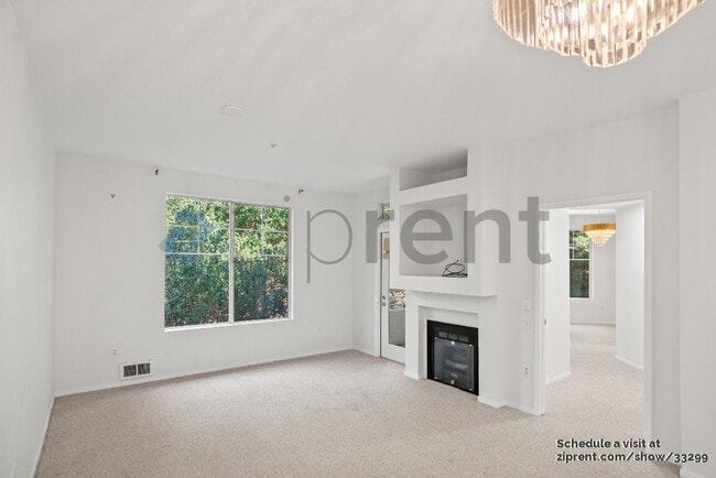 Building Photo - 300 Caldecott Ln