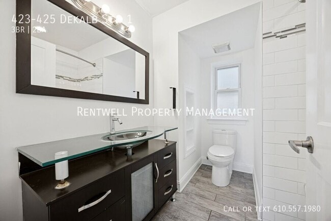 Photo - 423-425 Dekalb St-1 Apartment