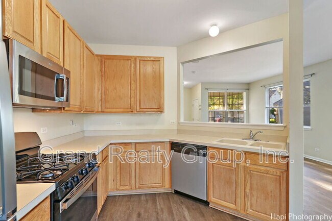 Building Photo - 1364 Longchamps Ct