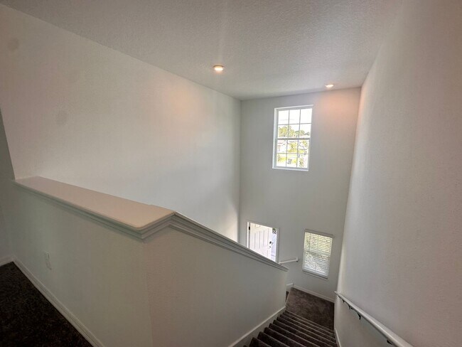 Foto del edificio - Spacious 5BR House in Lakeland