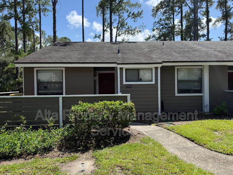 Foto principal - 8348 Westover Ct