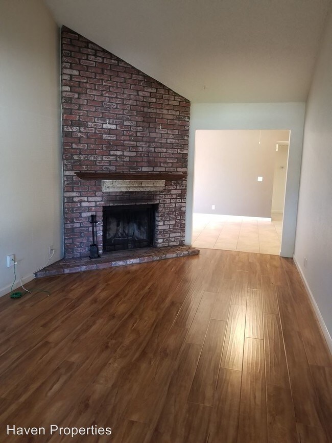 Building Photo - 5945 Moss Creek Cir