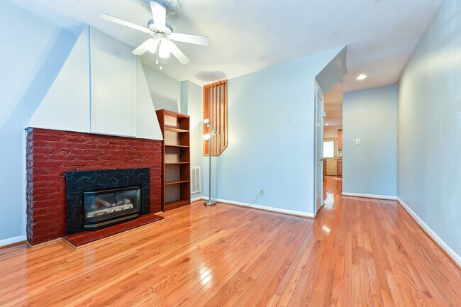 Building Photo - 1385 Potomac Ave SE