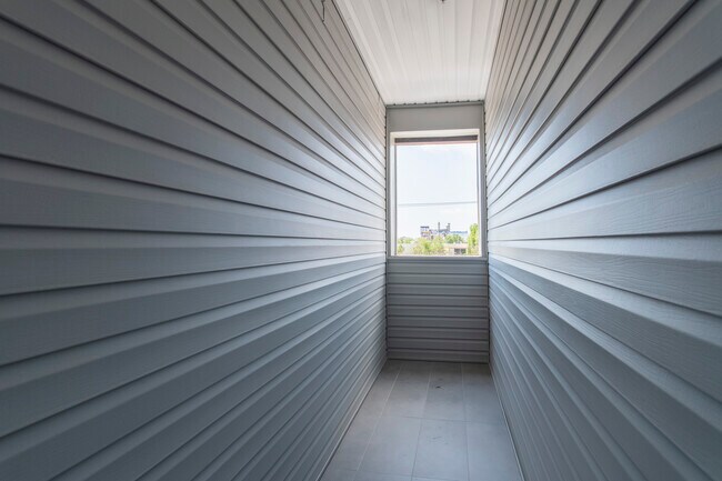 Photo - 321 W Berks St Apartments