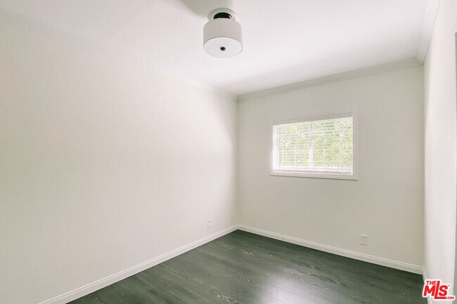 Foto del edificio - 2228 Baxter St