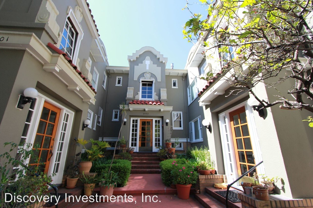 Foto principal - 3501 Lakeshore Ave