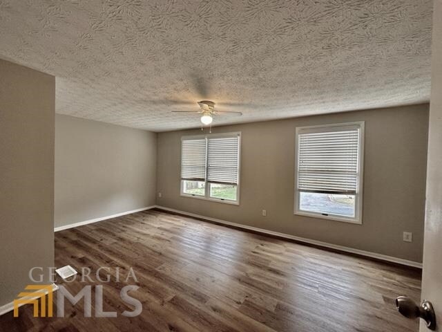 Foto del edificio - 1882 Shenandoah Valley Ln SE