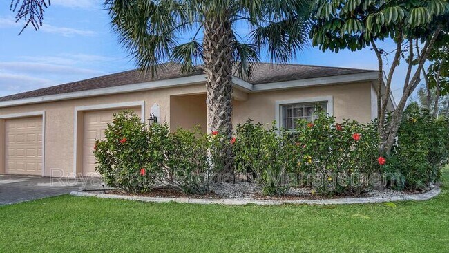 Building Photo - 4524-4526 Santa Barbara Blvd