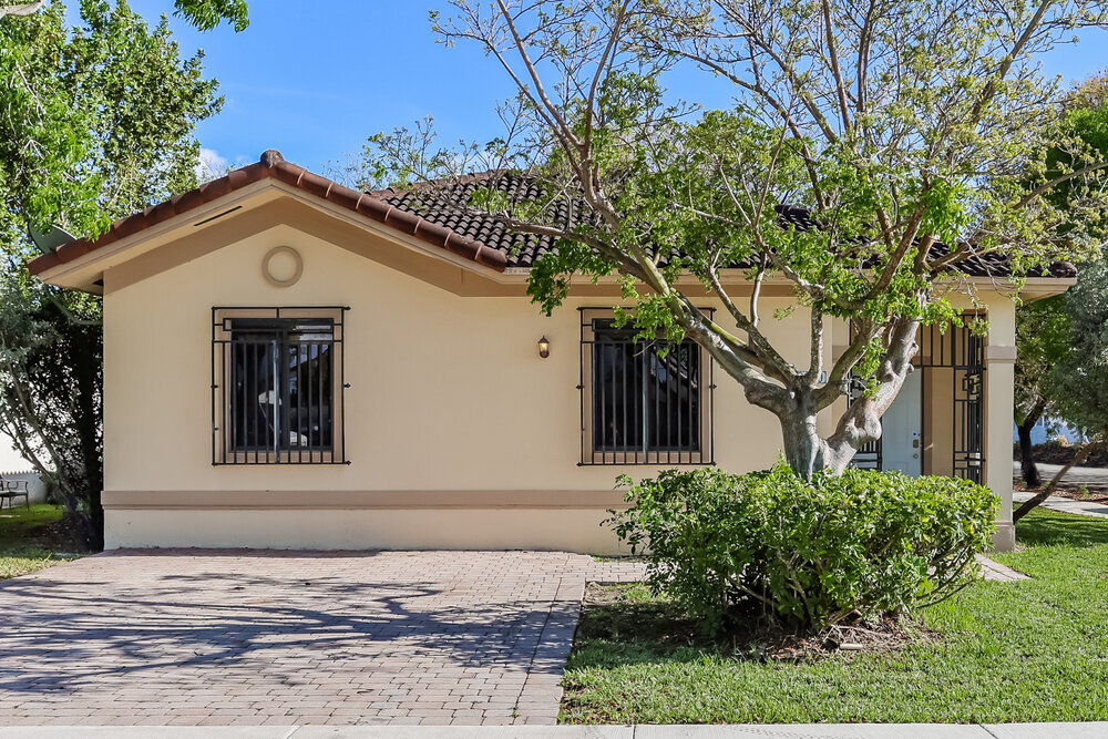 Foto principal - 10970 SW 224th St