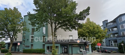 Building Photo - 9400 Roosevelt Way NE