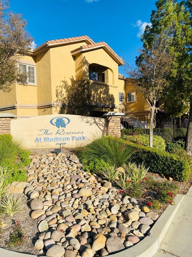 Foto del edificio - 2 Bed 2 Bath Condo for Rent in Murrieta