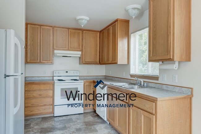 Building Photo - 1385 NW Elwha St