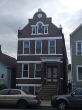 Building Photo - 2021 W 47th St