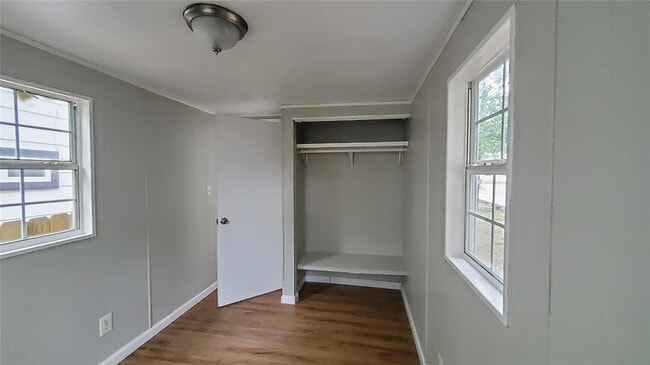 Foto del edificio - 16705 Meadowcroft St