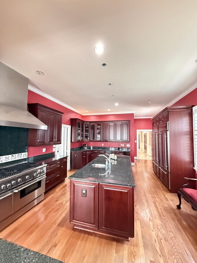 Building Photo - Kingsmill