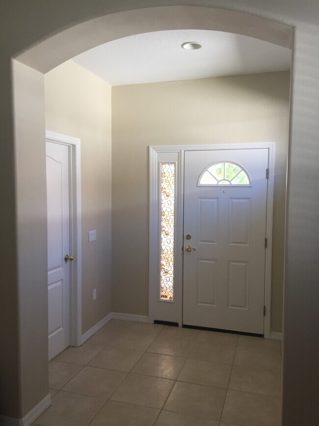 Building Photo - 1384 Daryl Dr