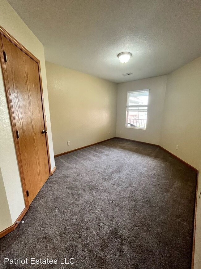 Building Photo - 3 br, 2 bath House - 1801 Clover Drive