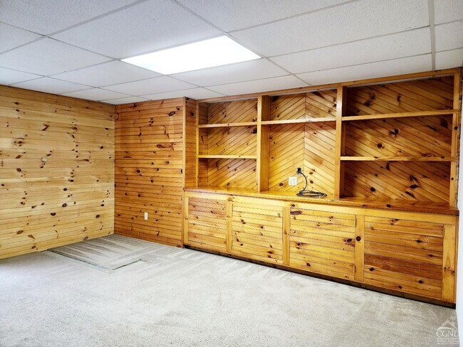 Building Photo - 285 Gridley Rd